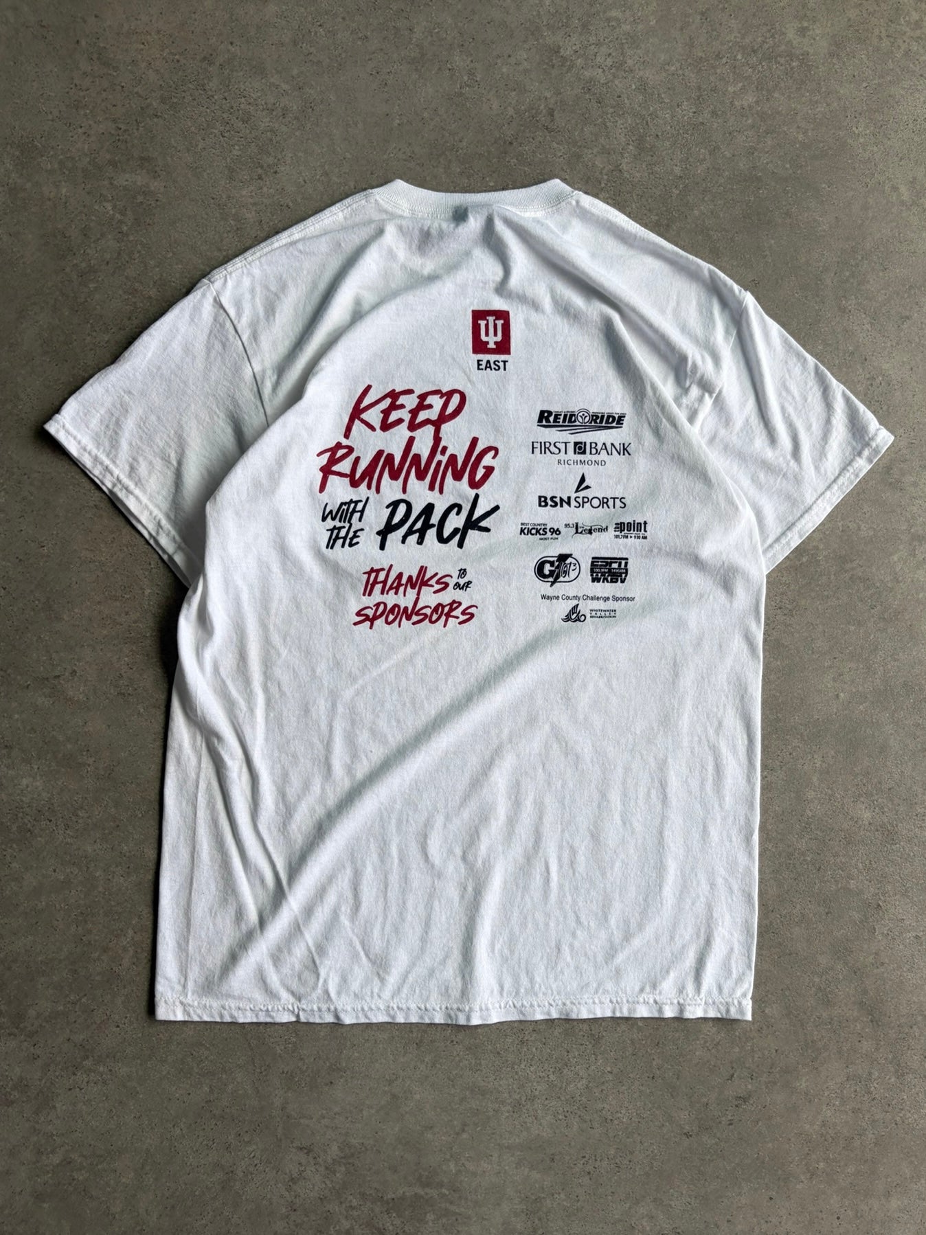 טי שירט Indiana University East “Run With The Wolves” וינטג׳ - S