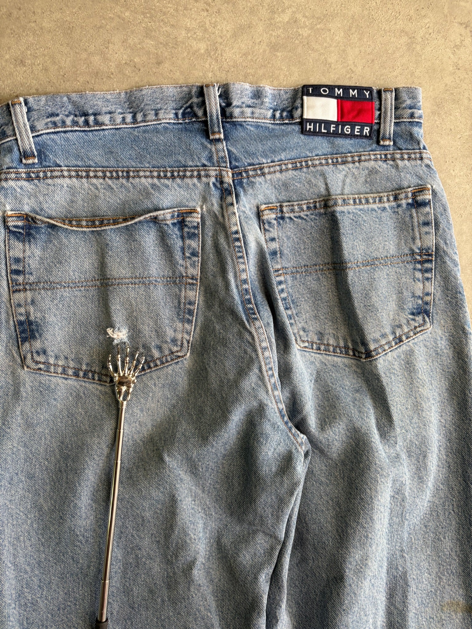 ג׳ינס Tommy Hilfiger רחב וינטג׳ - 32