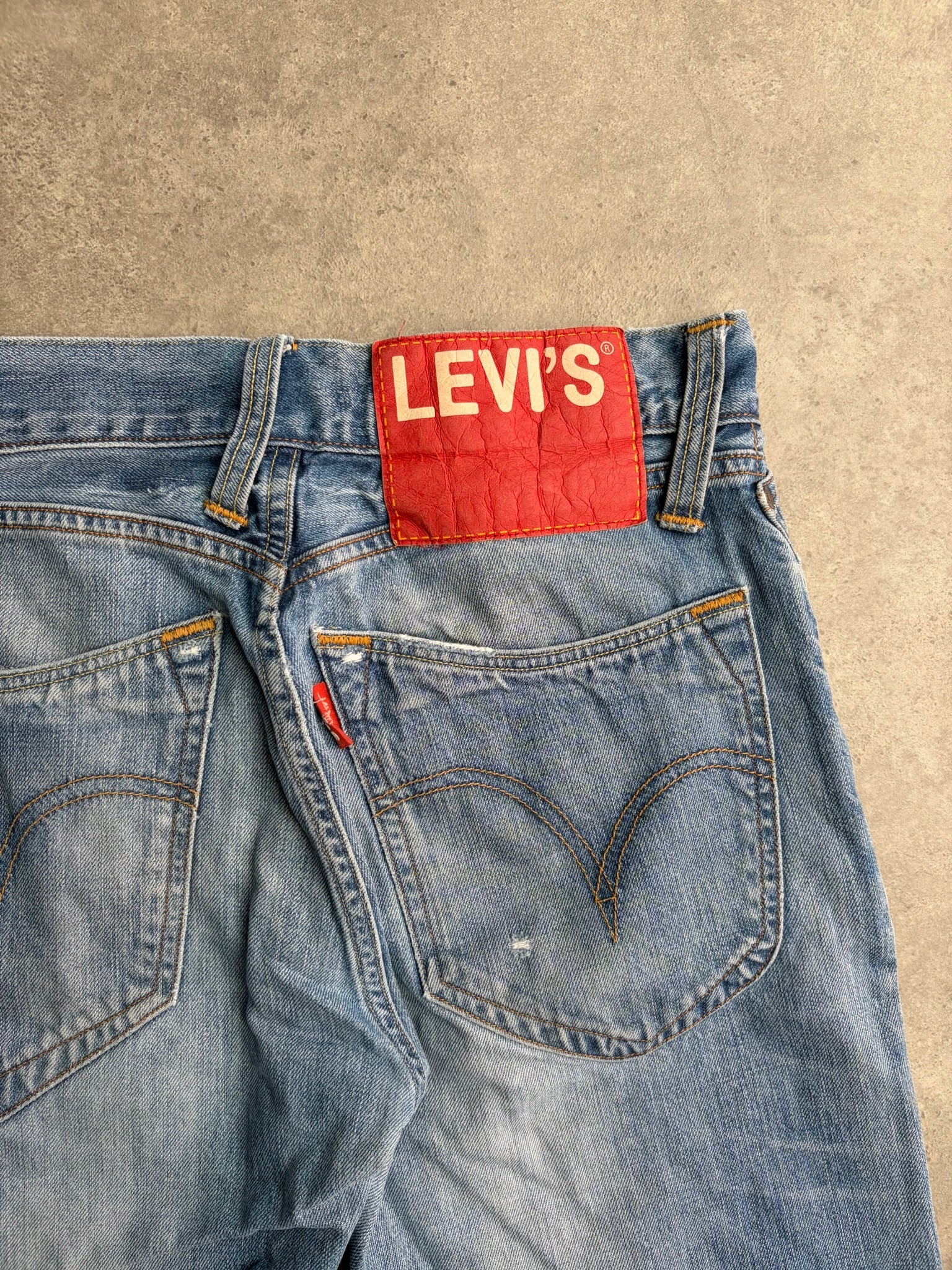 ג׳ינס Levi’s רחב וינטג׳ - 32