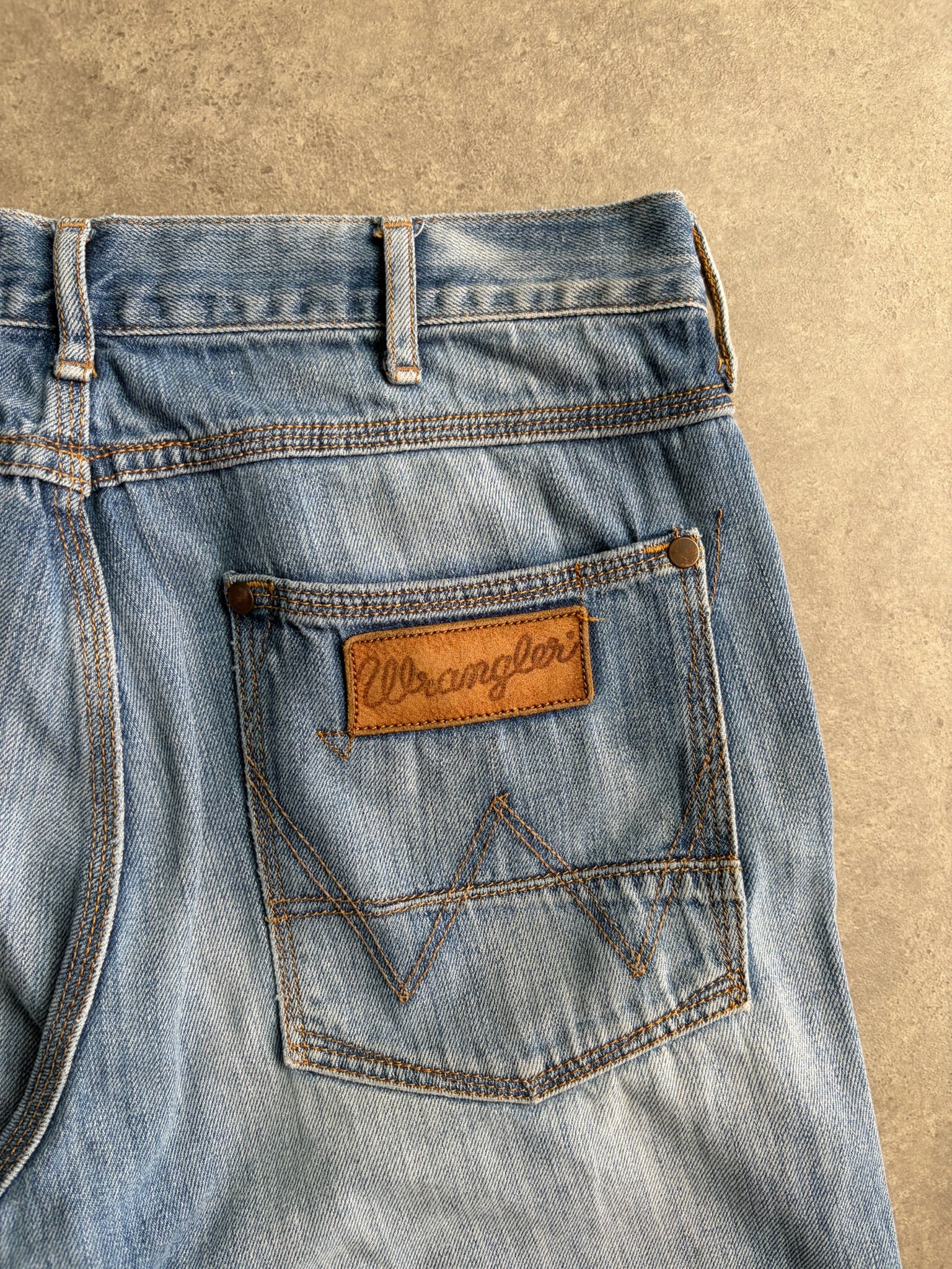 ג׳ינס Wrangler סטרייט וינטג׳ - 32