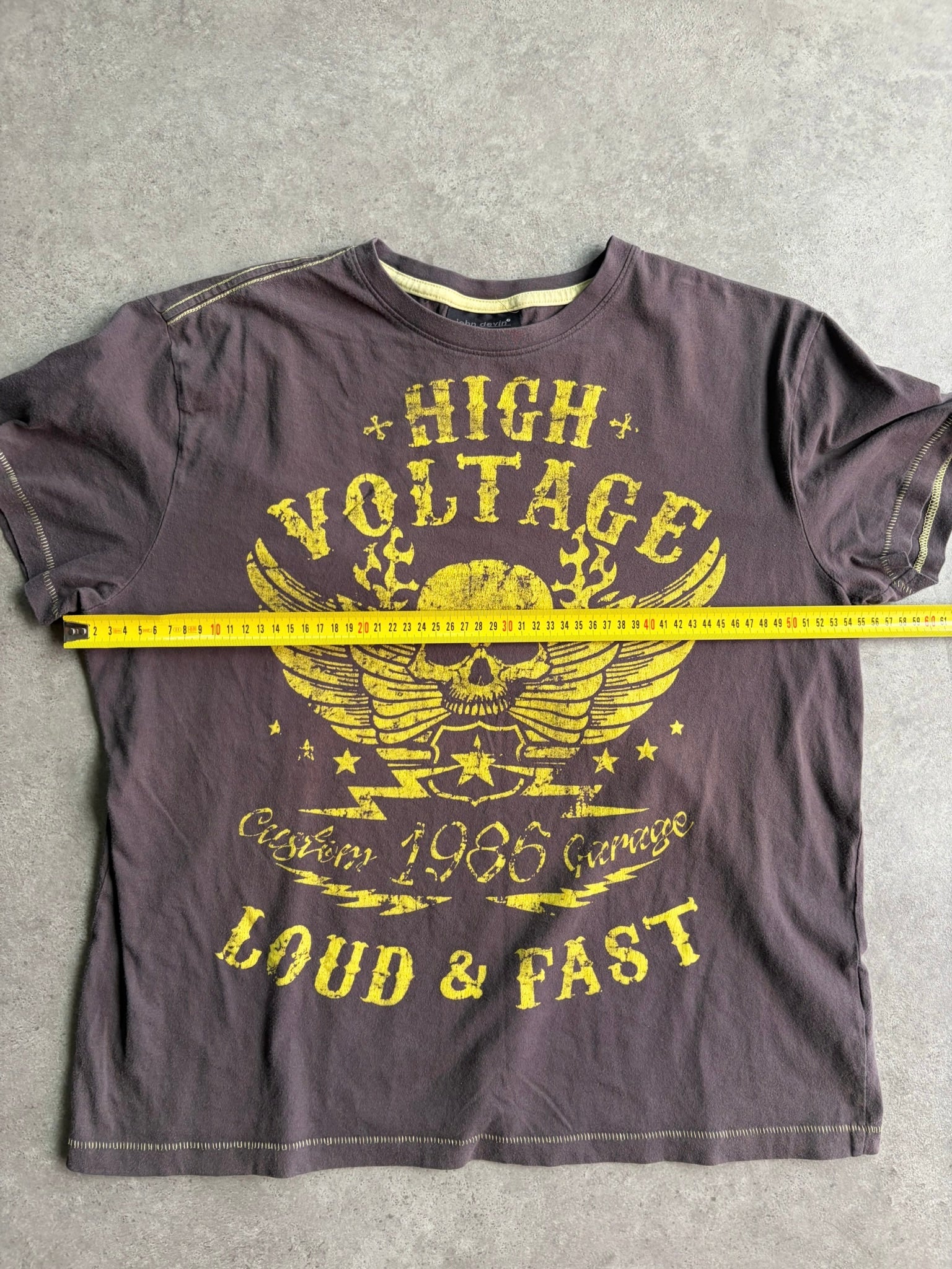 טי שירט גרפית High Voltage וינטג׳ - L