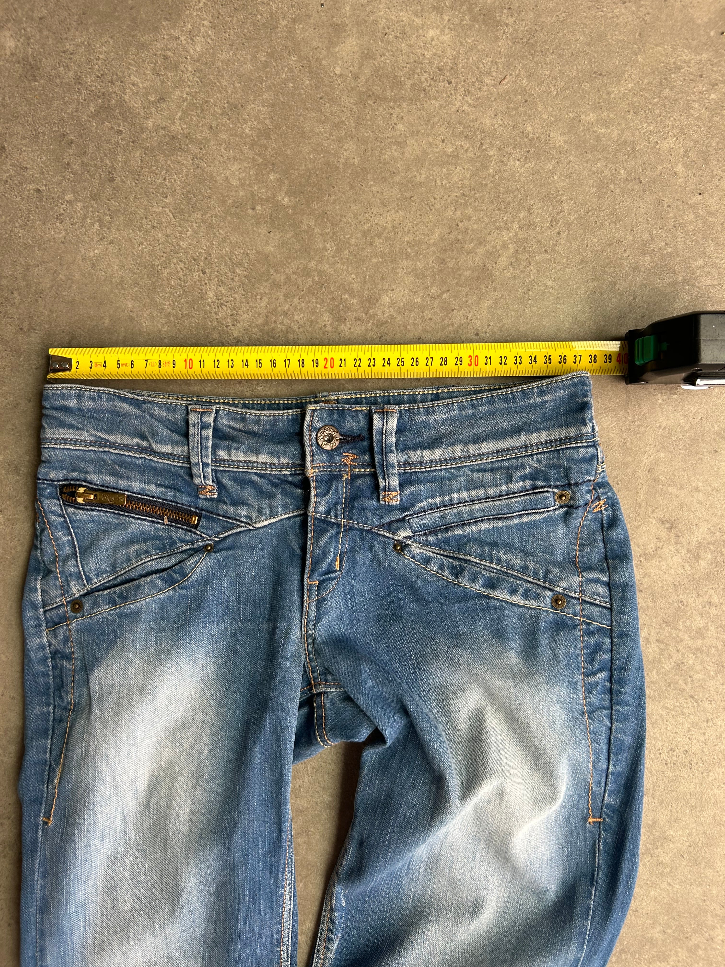 ג׳ינס Levi’s סטרייט נמוך וינטג׳ - 30