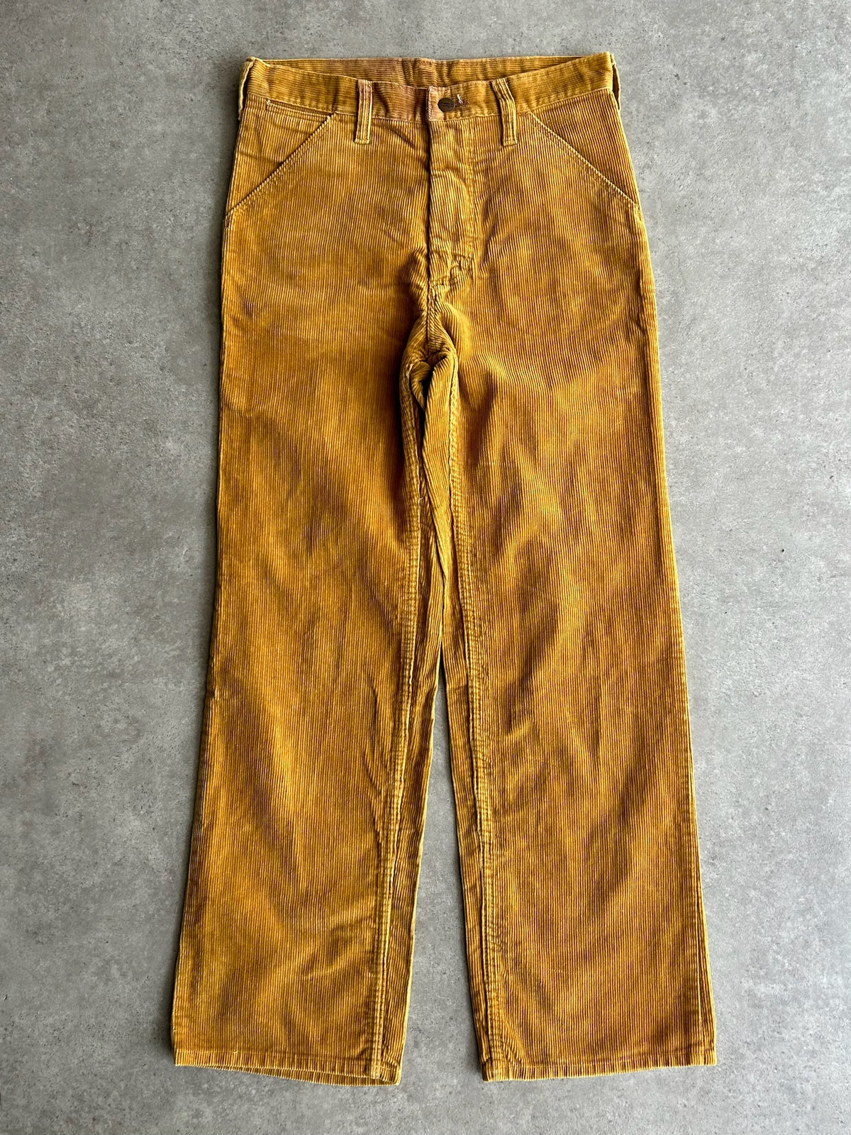 מכנסי קורדרוי Wrangler וינטג׳ - 29 – מכנסי וינטג׳ רנגלר | DNA תל אביב