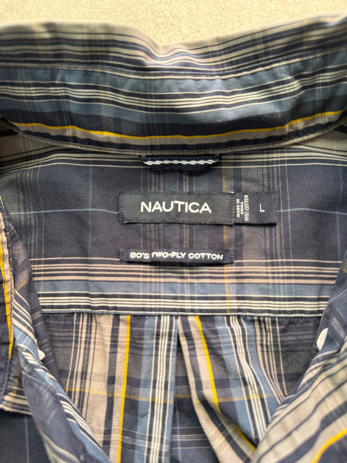 מכופתרת משבצות Nautica וינטג׳ - XL – חולצת פלנל משבצות וינטג׳ נאוטיקה, תמונה 3
