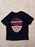טישירט Cedar Falls Tigers Basketball וינטג׳ - XS – טי שירט וינטג׳ | DNA תל אביב