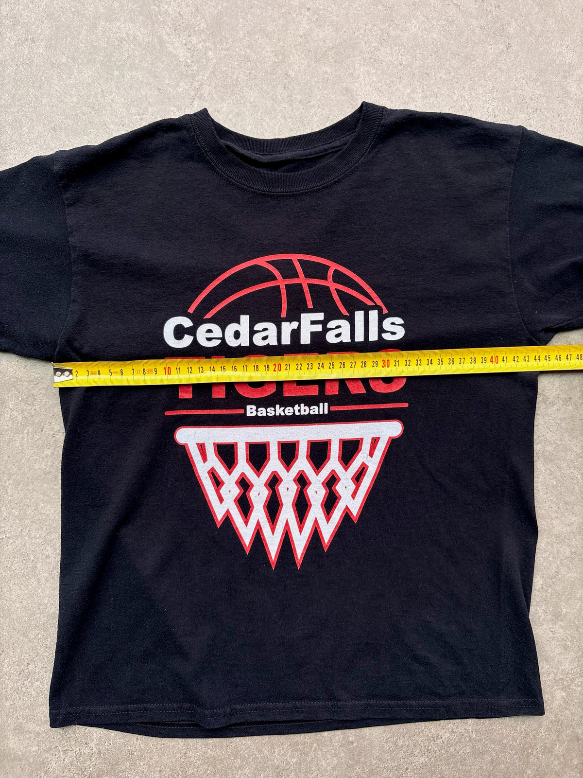 טישירט Cedar Falls Tigers Basketball וינטג׳ - XS – טי שירט וינטג׳, תמונה 3