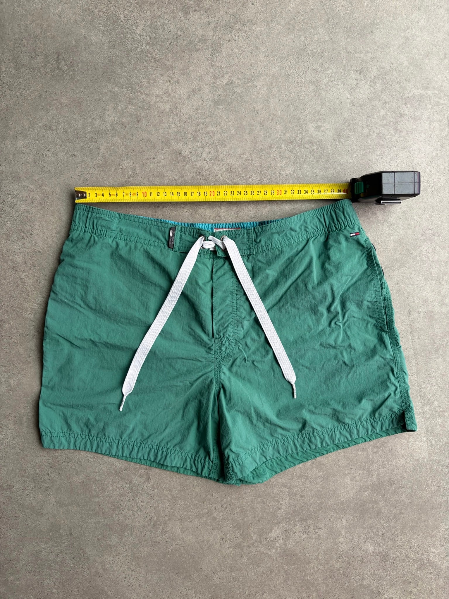 שורט ים Tommy Hilfiger וינטג׳ - 32