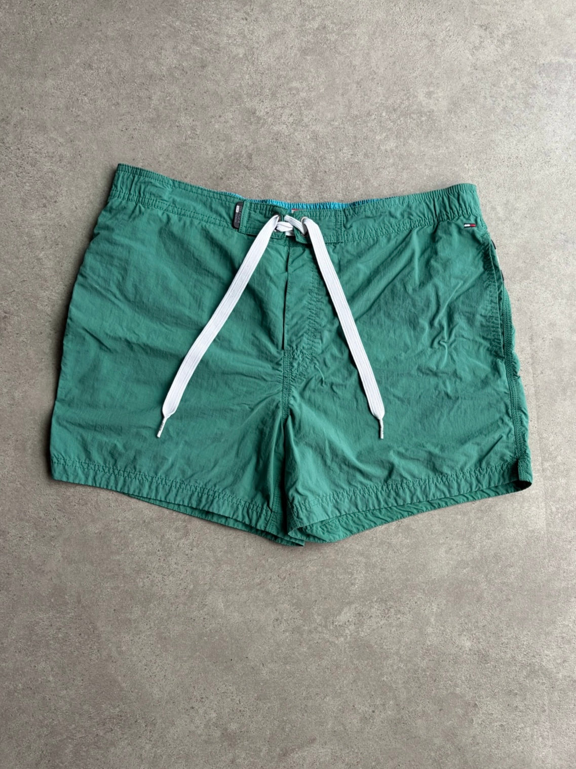 שורט ים Tommy Hilfiger וינטג׳ - 32