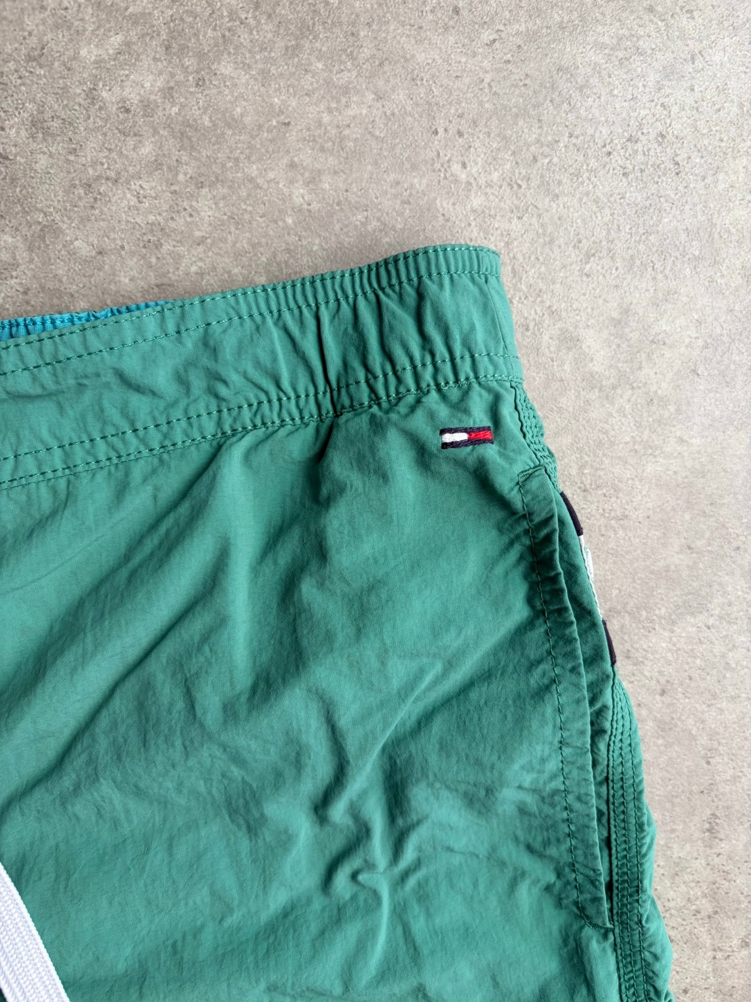 שורט ים Tommy Hilfiger וינטג׳ - 32