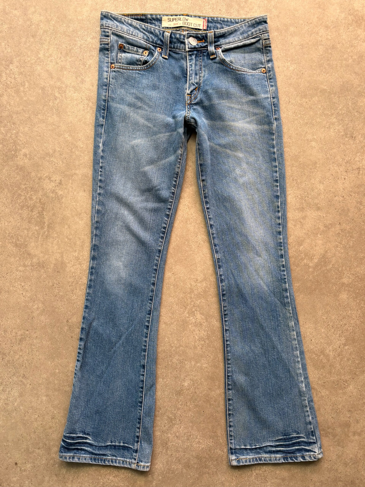 Levi's Superlow 518 Boot Cut ג'ינס וינטג׳ - 28 – ג׳ינס ליוויס וינטג׳ | DNA תל אביב
