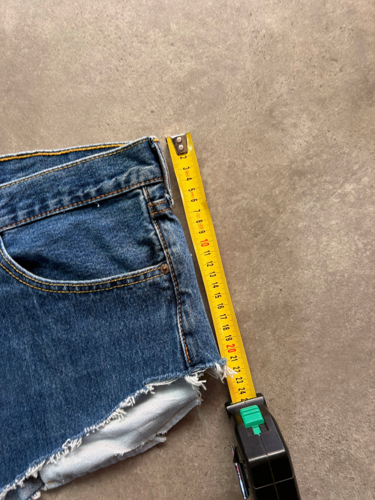 שורטס ג׳ינס Levi's 505 קאט-אוף וינטג׳ - 33