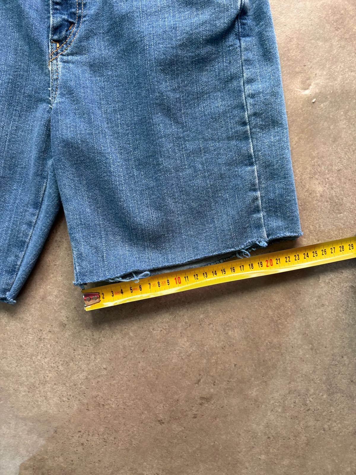 שורטס ג׳ינס Levi's קאט-אוף וינטג׳ - 28