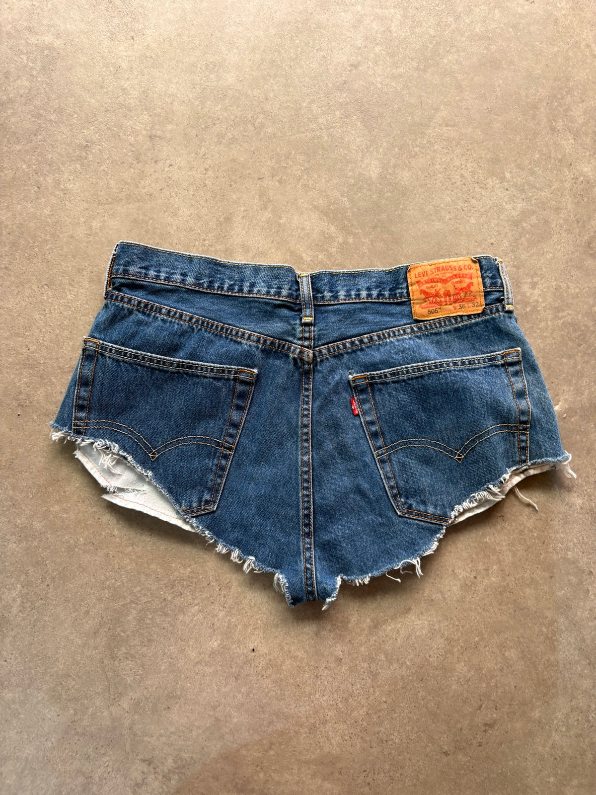 שורטס ג׳ינס Levi's 505 קאט-אוף וינטג׳ - 33