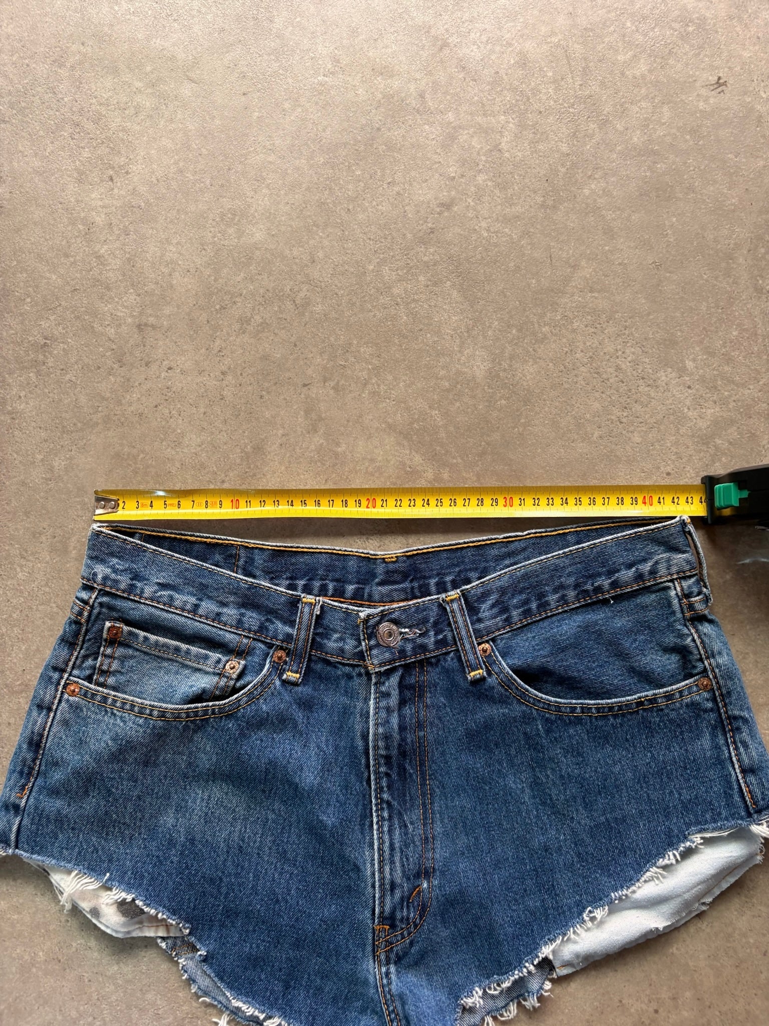 שורטס ג׳ינס Levi's 505 קאט-אוף וינטג׳ - 33