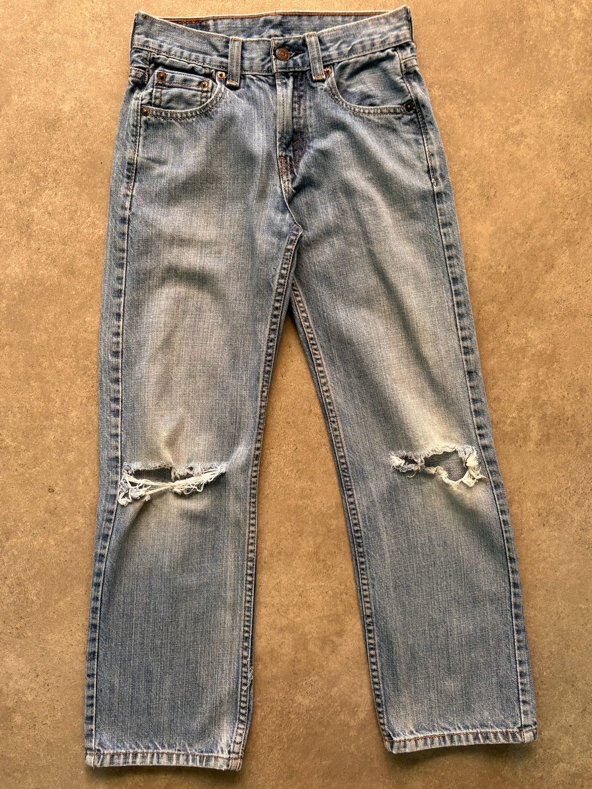 ג'ינס Levi's 550 וינטג׳ עם קרעים בברכיים - 25 – ג׳ינס ליוויס וינטג׳ | DNA תל אביב
