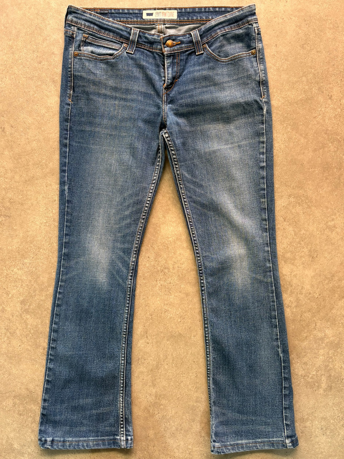 ג'ינס Levi's Demi Curve וינטג׳ - 33 – ג׳ינס ליוויס וינטג׳ | DNA תל אביב