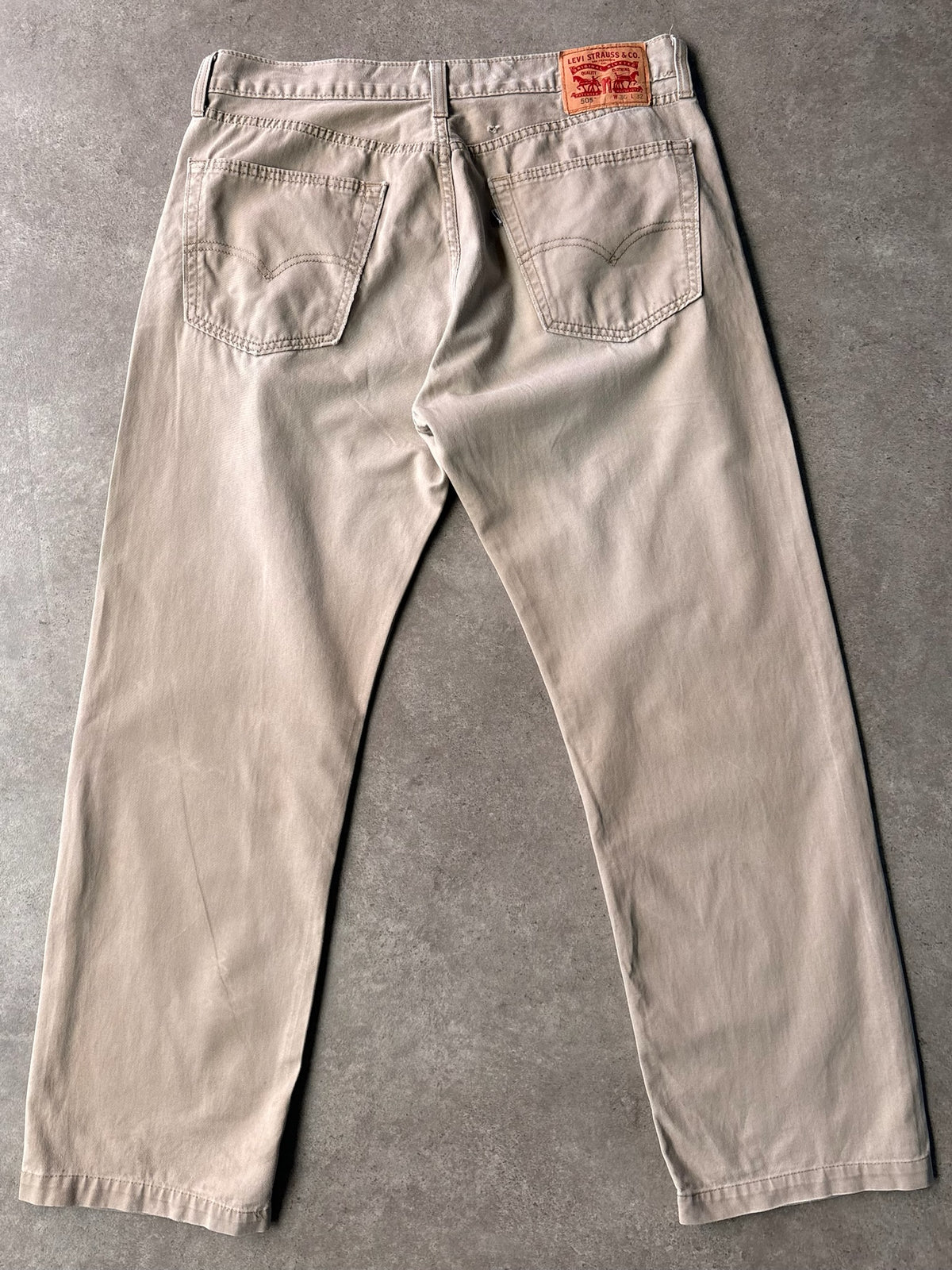 מכנסי Levi's 505 בז׳ וינטג׳ - 35