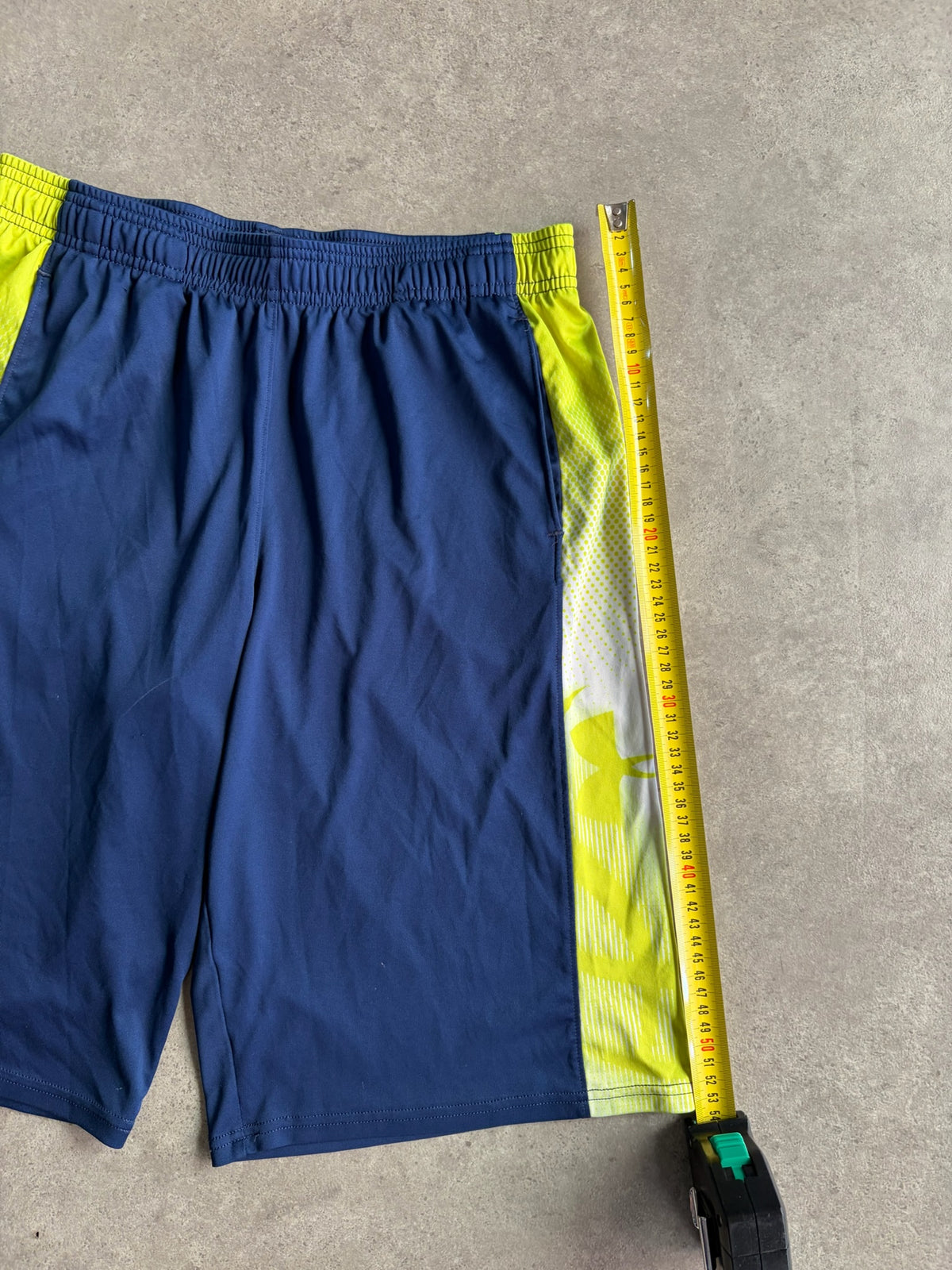 מכנסי ספורט Under Armour וינטג׳ - 30