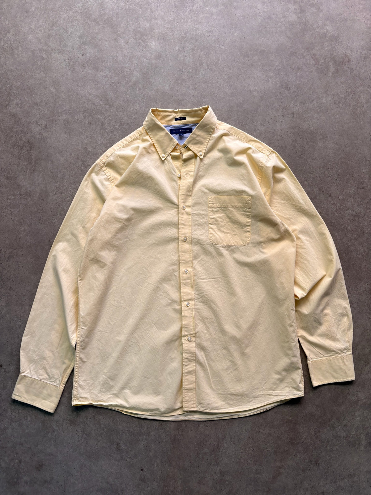 מכופתרת Tommy Hilfiger וינטג׳ - XL – חולצה מכופתרת וינטג׳ טומי הילפיגר | DNA תל אביב