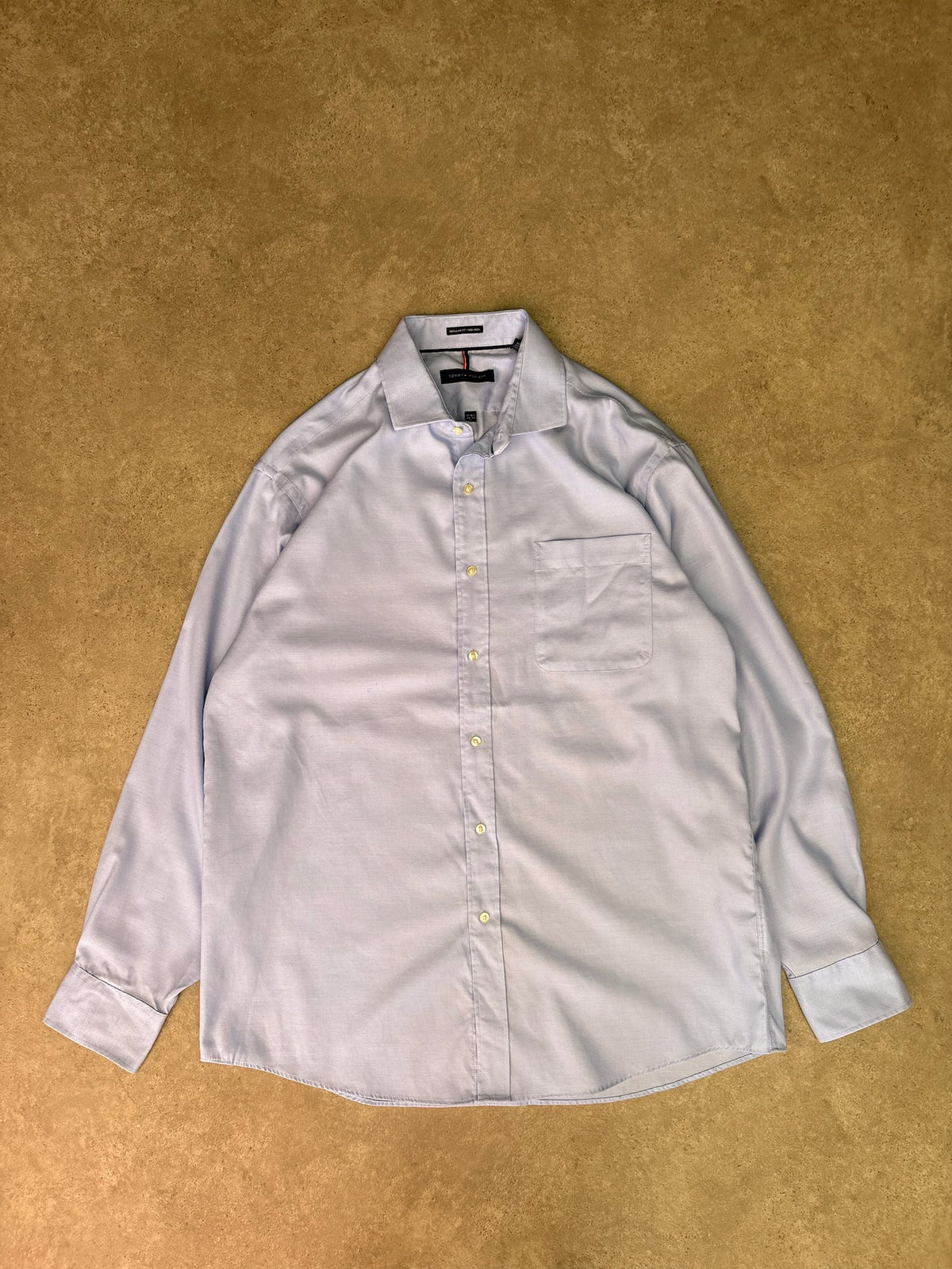 חולצה מכופתרת Tommy Hilfiger וינטג׳ - XL – חולצה מכופתרת וינטג׳ טומי הילפיגר | DNA תל אביב