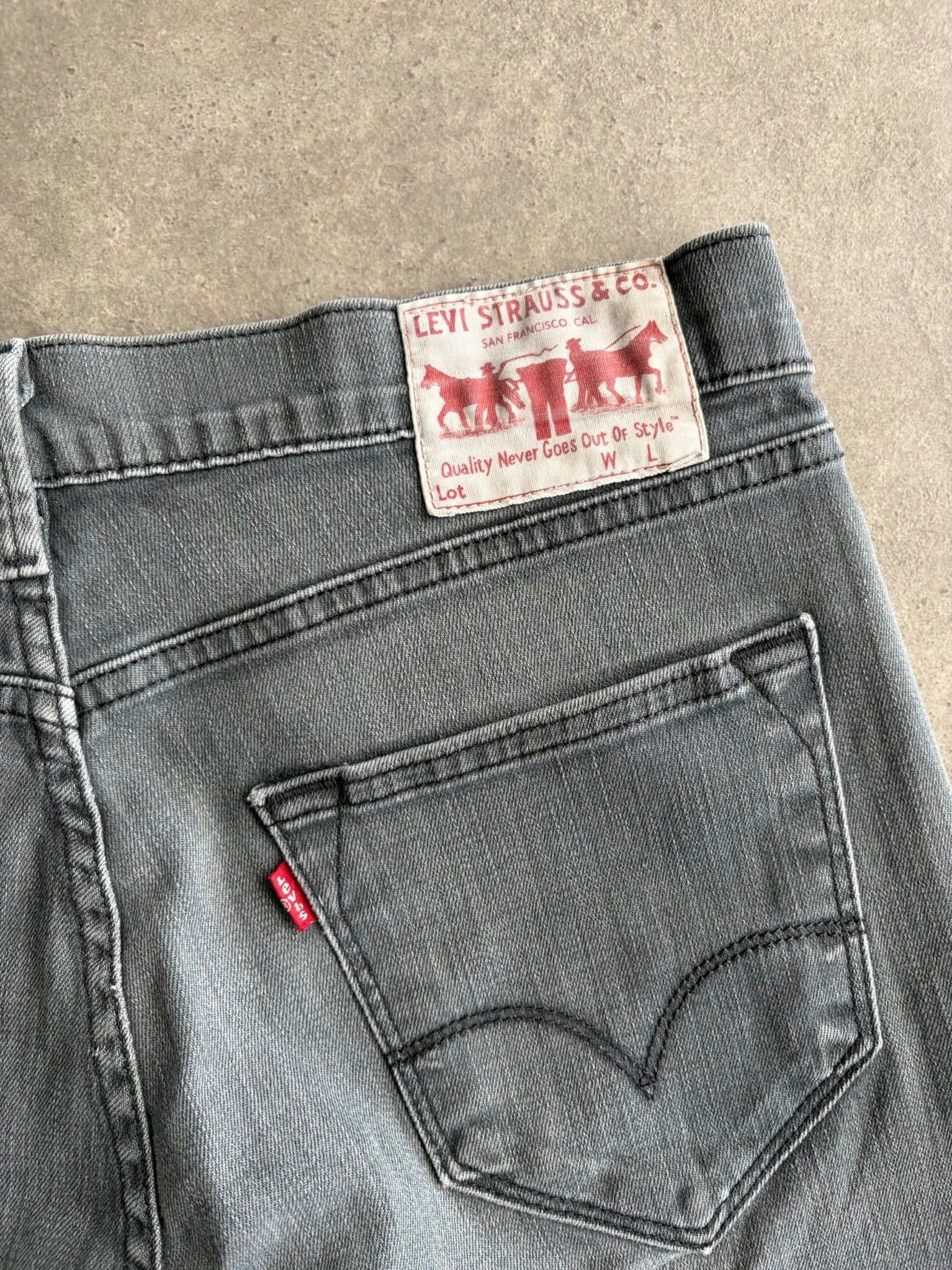 ג׳ינס Levi's אפור וינטג׳ - 33