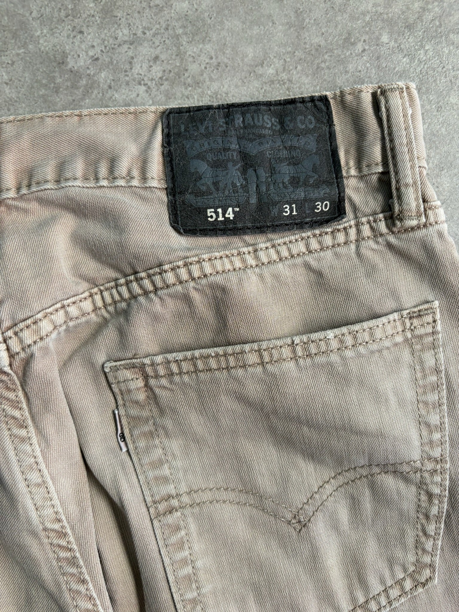 מכנסי Levi's 514 בז׳ וינטג׳ - 31