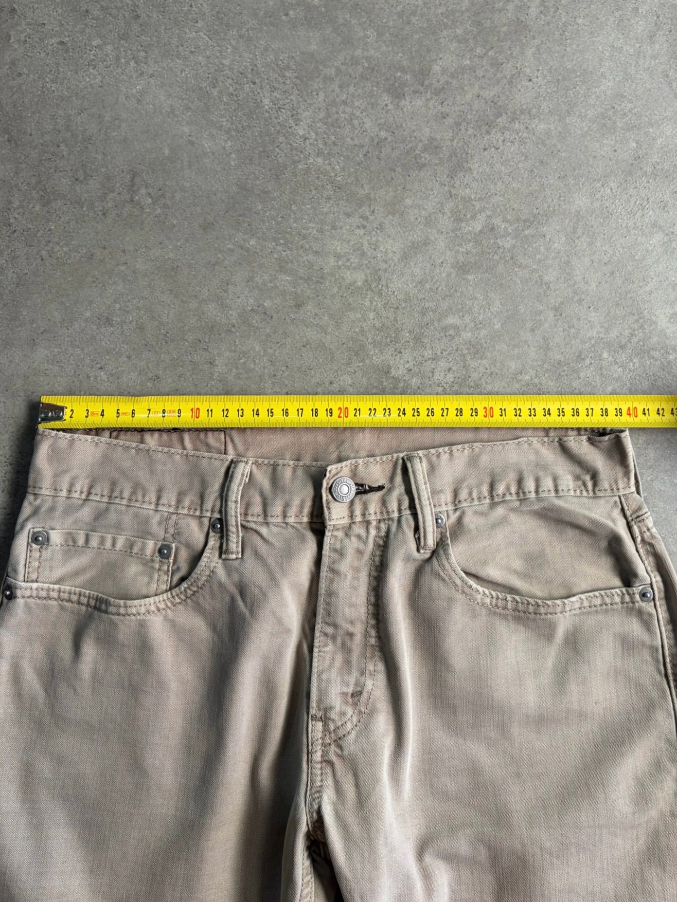 מכנסי Levi's 514 בז׳ וינטג׳ - 31