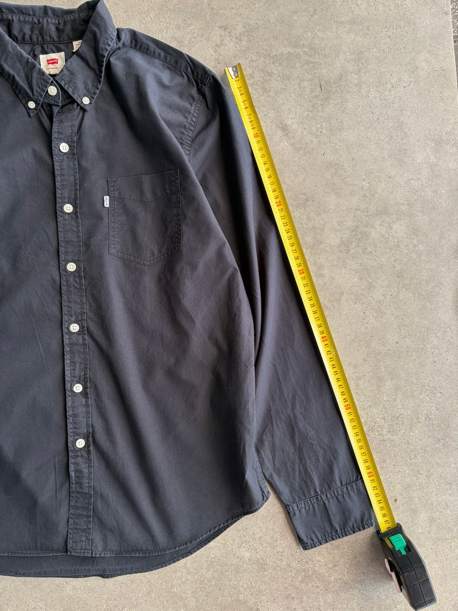 חולצת Levi's באטון דאון וינטג׳ - M