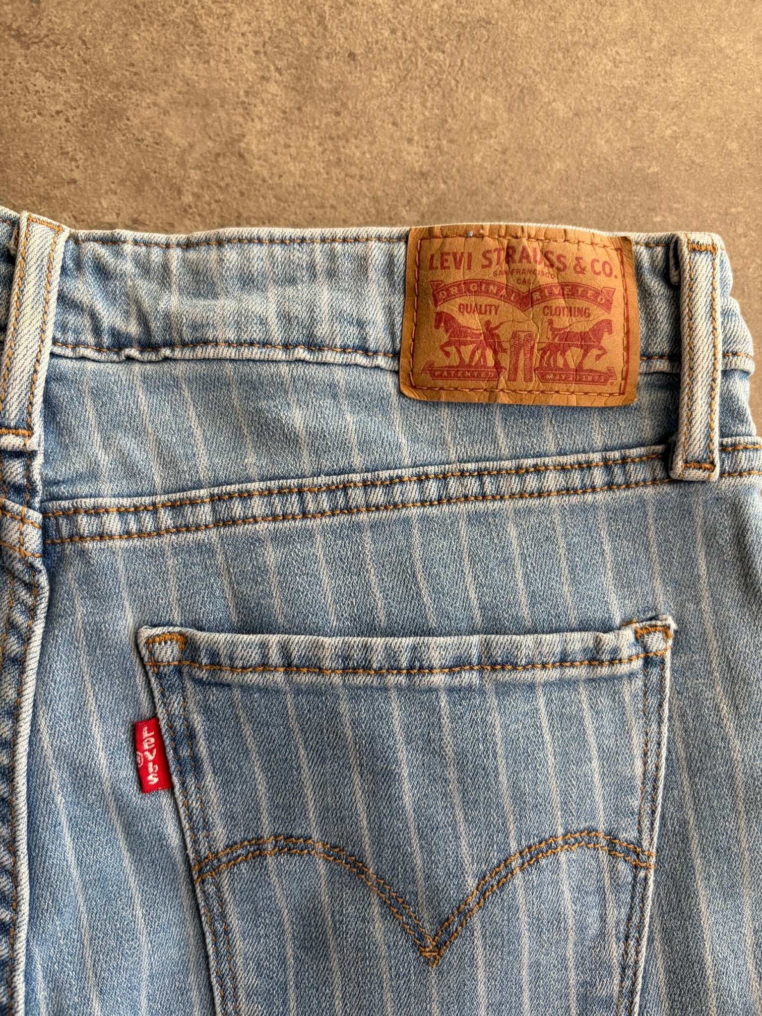 שורטס ג׳ינס Levi's 721 פסים וינטג׳ - 29