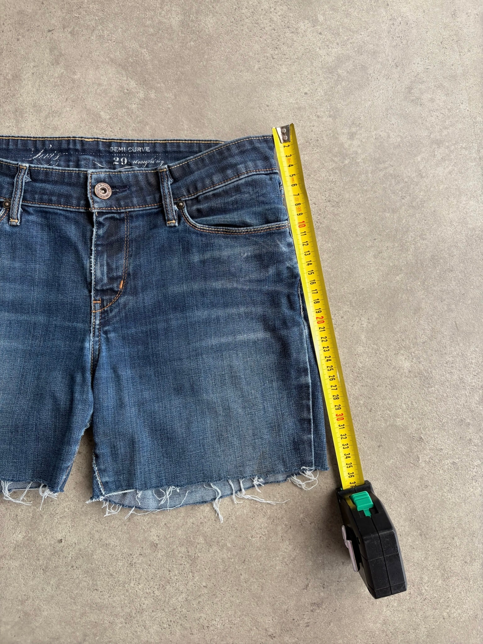 שורטס ג׳ינס Levi's Demi Curve וינטג׳ - 31