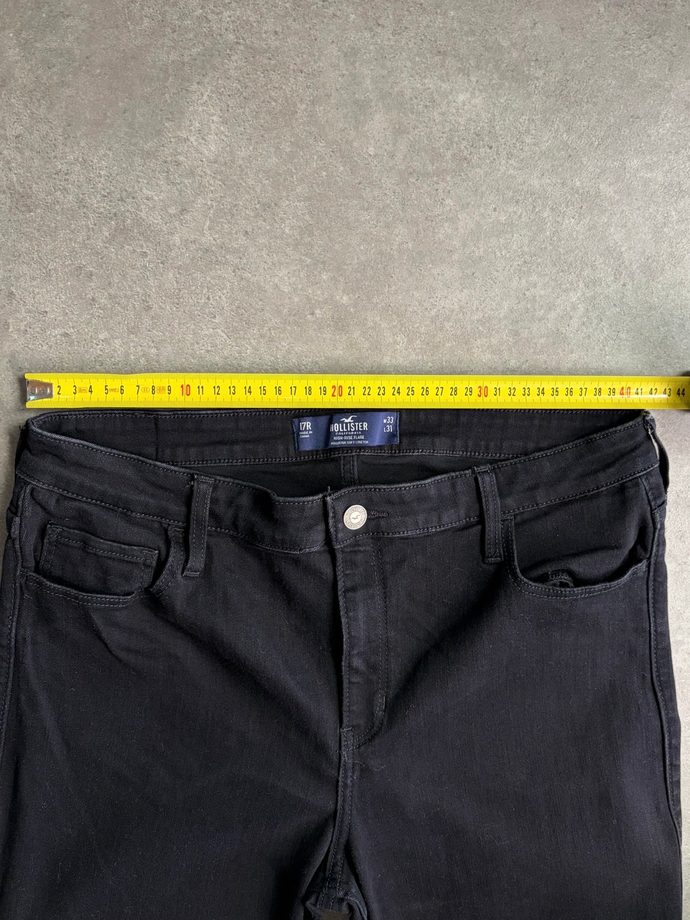 ג׳ינס פלייר Hollister עם שסעים וינטג׳ - 33