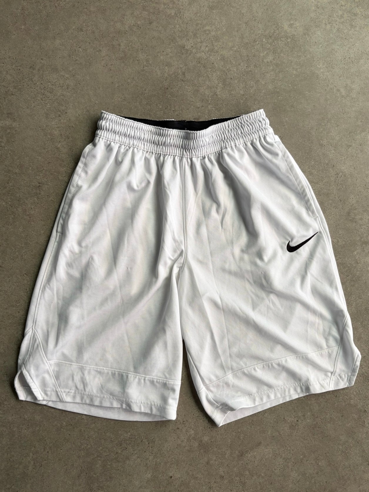 שורטס Nike לבן וינטג׳ - 29