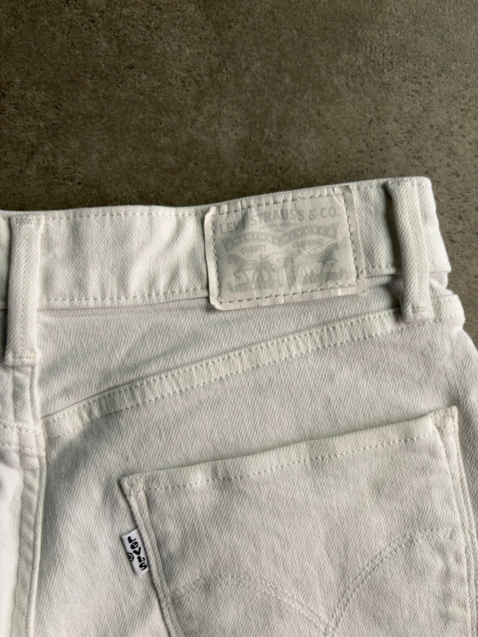 שורטס ג׳ינס Levi's לבן וינטג׳ - 28