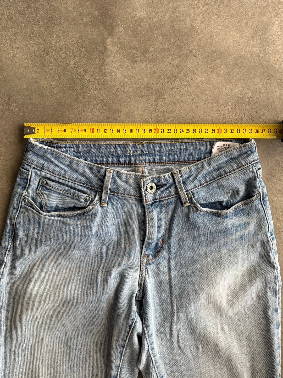 ג׳ינס נמוך Levi's Bold Curve בוטקאט וינטג׳ - 29