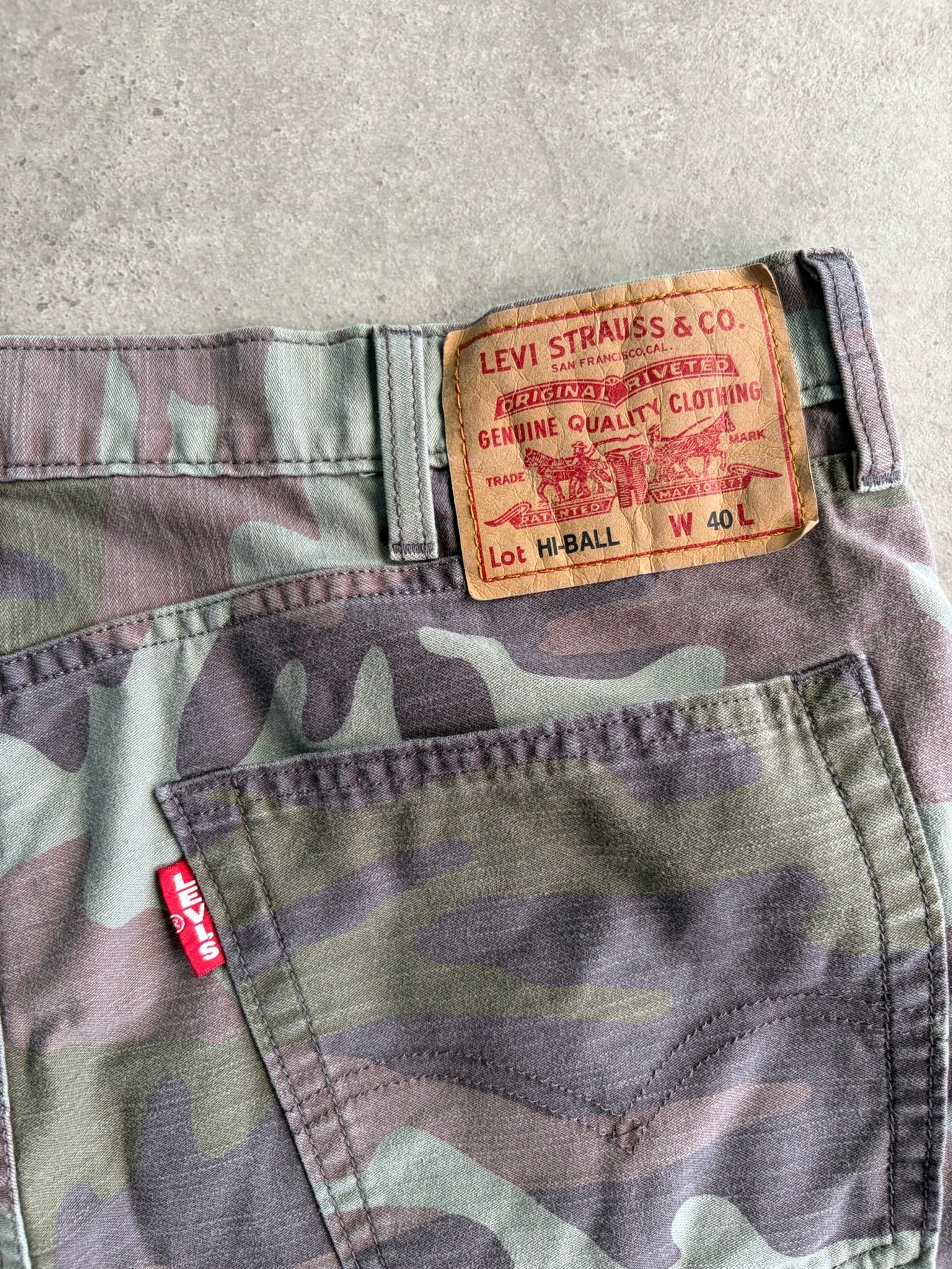 מכנסי Levi's Hi-Ball קמופלאז׳ עם קרעים וינטג׳ - 40