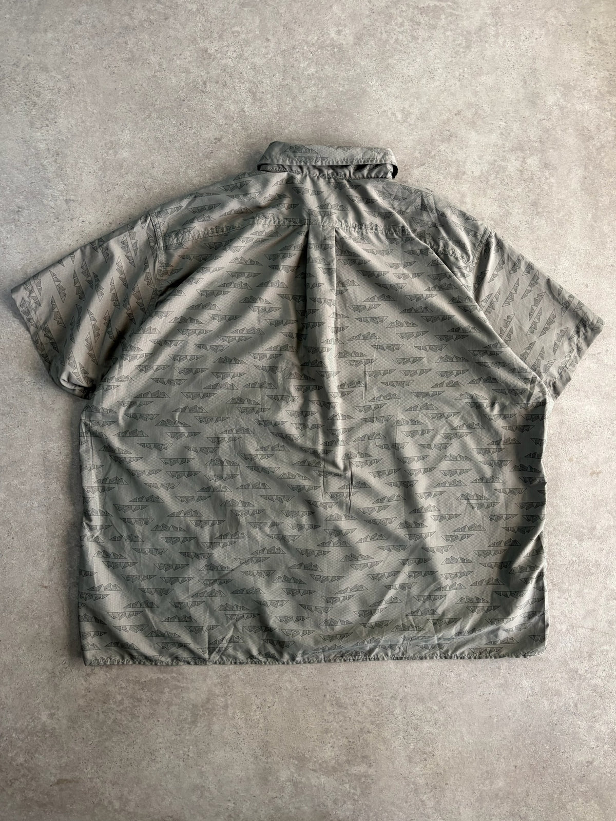 מכופתרת Eddie Bauer הדפס הרים וינטג׳ - 4XL