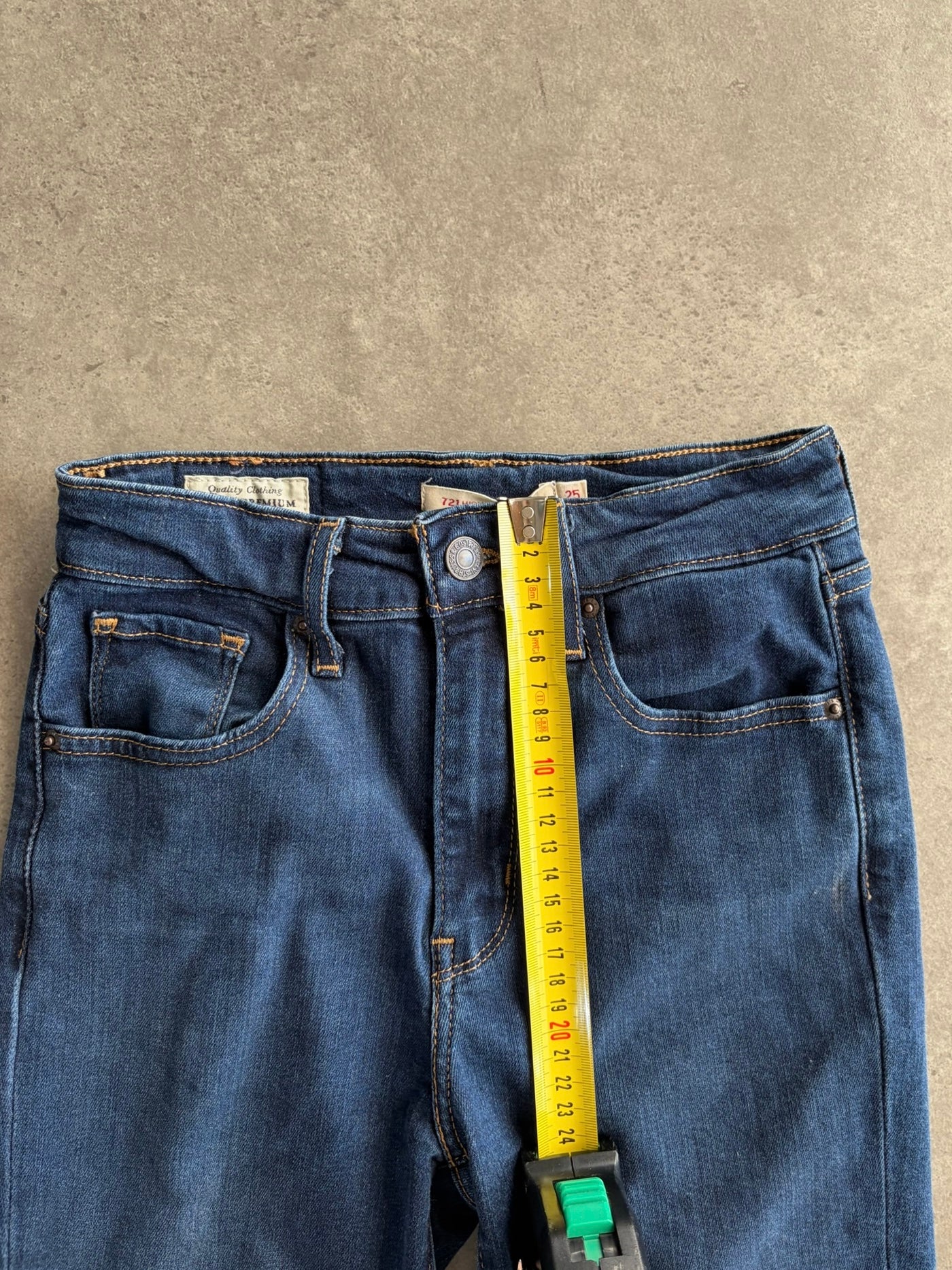 שורטס ג׳ינס Levi's 721 וינטג׳ - 24
