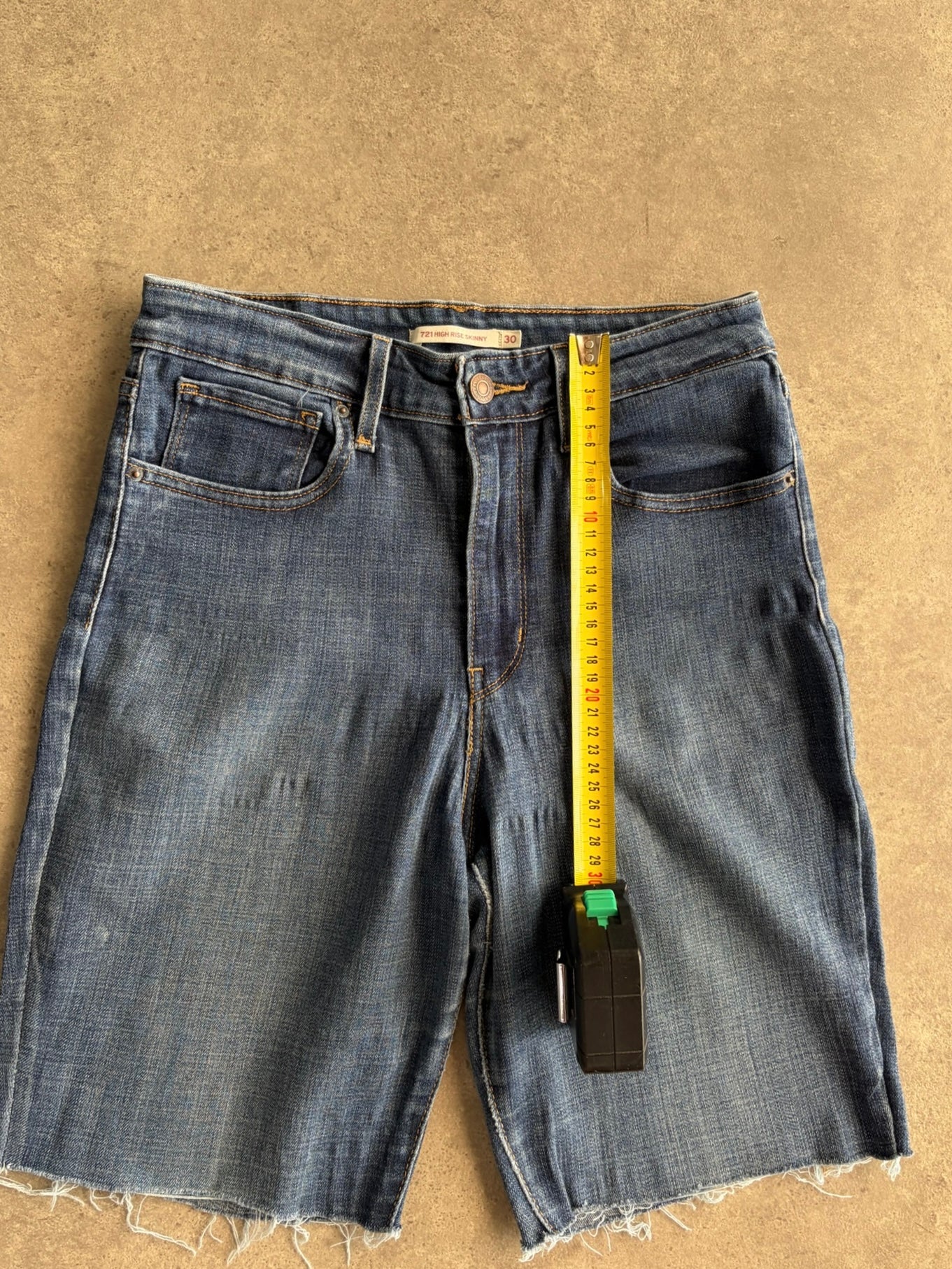 שורטס ג׳ינס Levi's 721 קאט-אוף וינטג׳ - 28