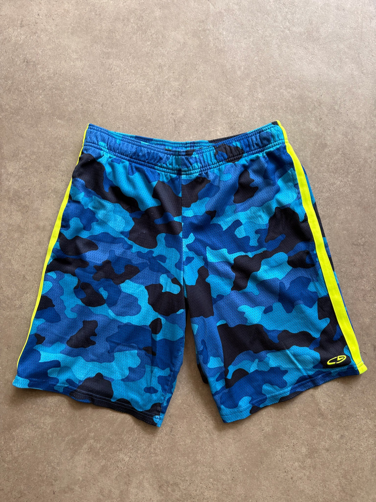 שורט ספורט C9 by Champion הדפס קמופלאז׳ כחול וינטג׳ - 28 – שורטס וינטג׳ צ׳מפיון | DNA תל אביב
