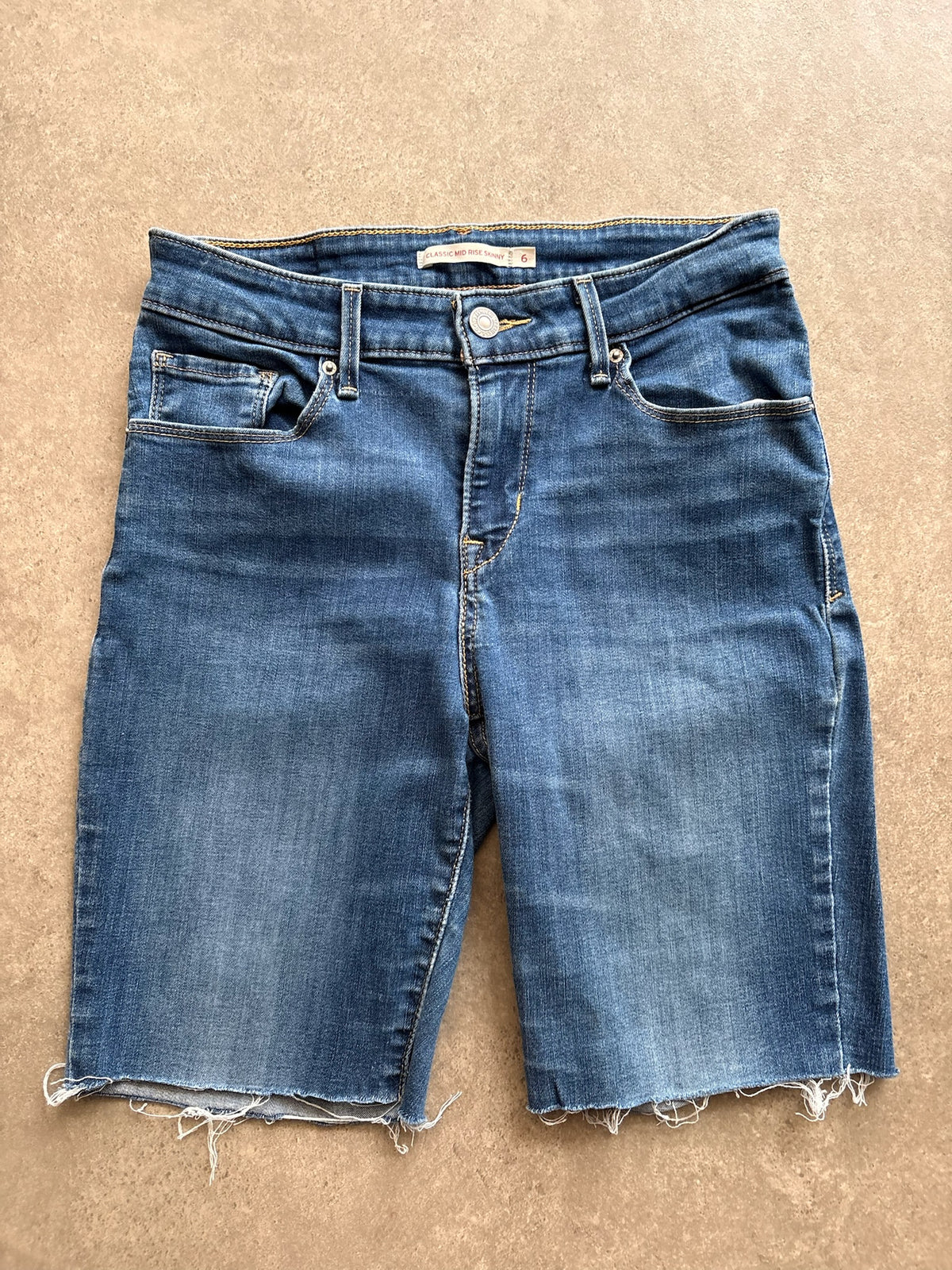 שורט ג'ינס Levi's וינטג׳ - 27 – שורט ג׳ינס וינטג׳ ליוויס | DNA תל אביב