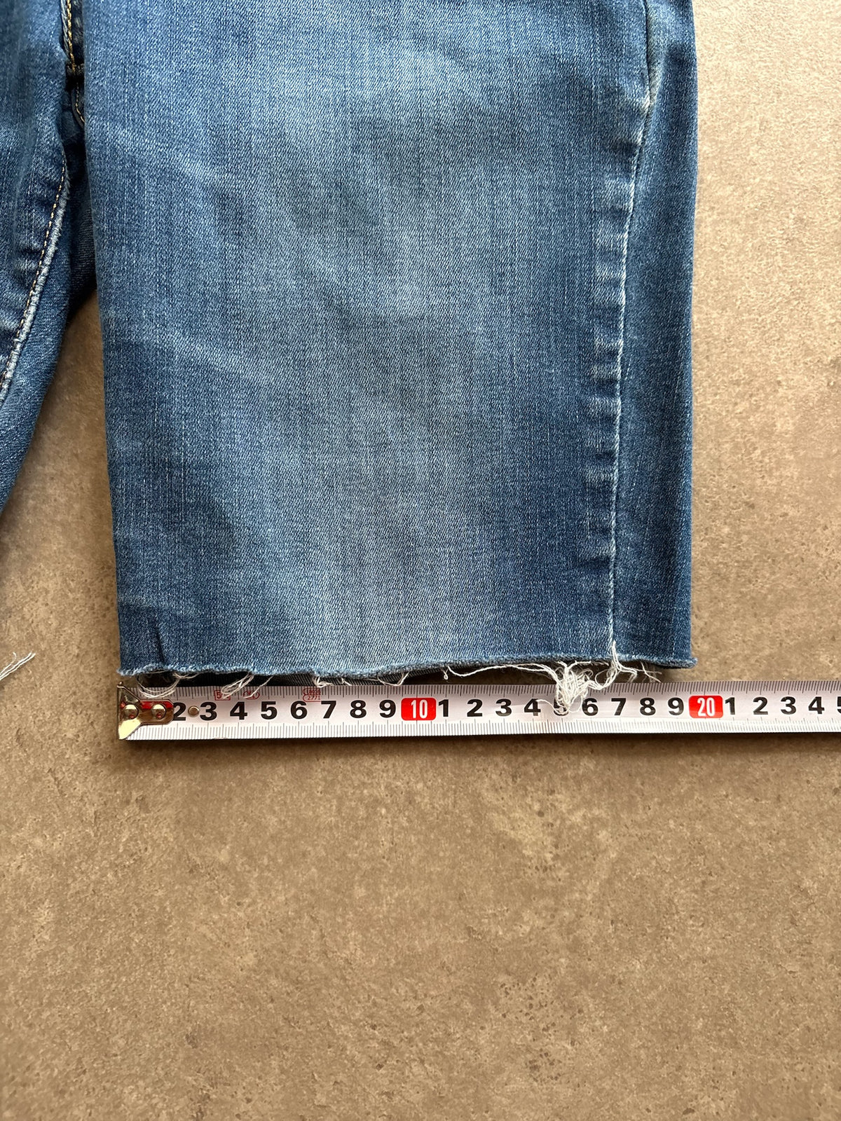 שורט ג'ינס Levi's וינטג׳ - 27 – שורט ג׳ינס וינטג׳ ליוויס, תמונה 5