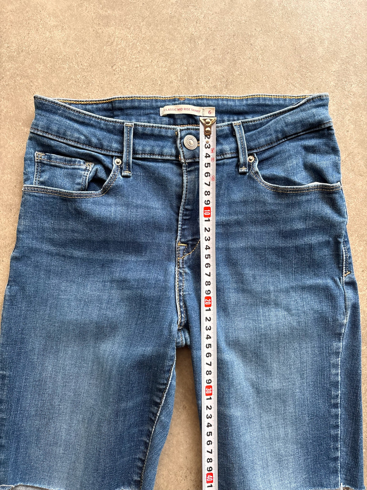 שורט ג'ינס Levi's וינטג׳ - 27 – שורט ג׳ינס וינטג׳ ליוויס, תמונה 4