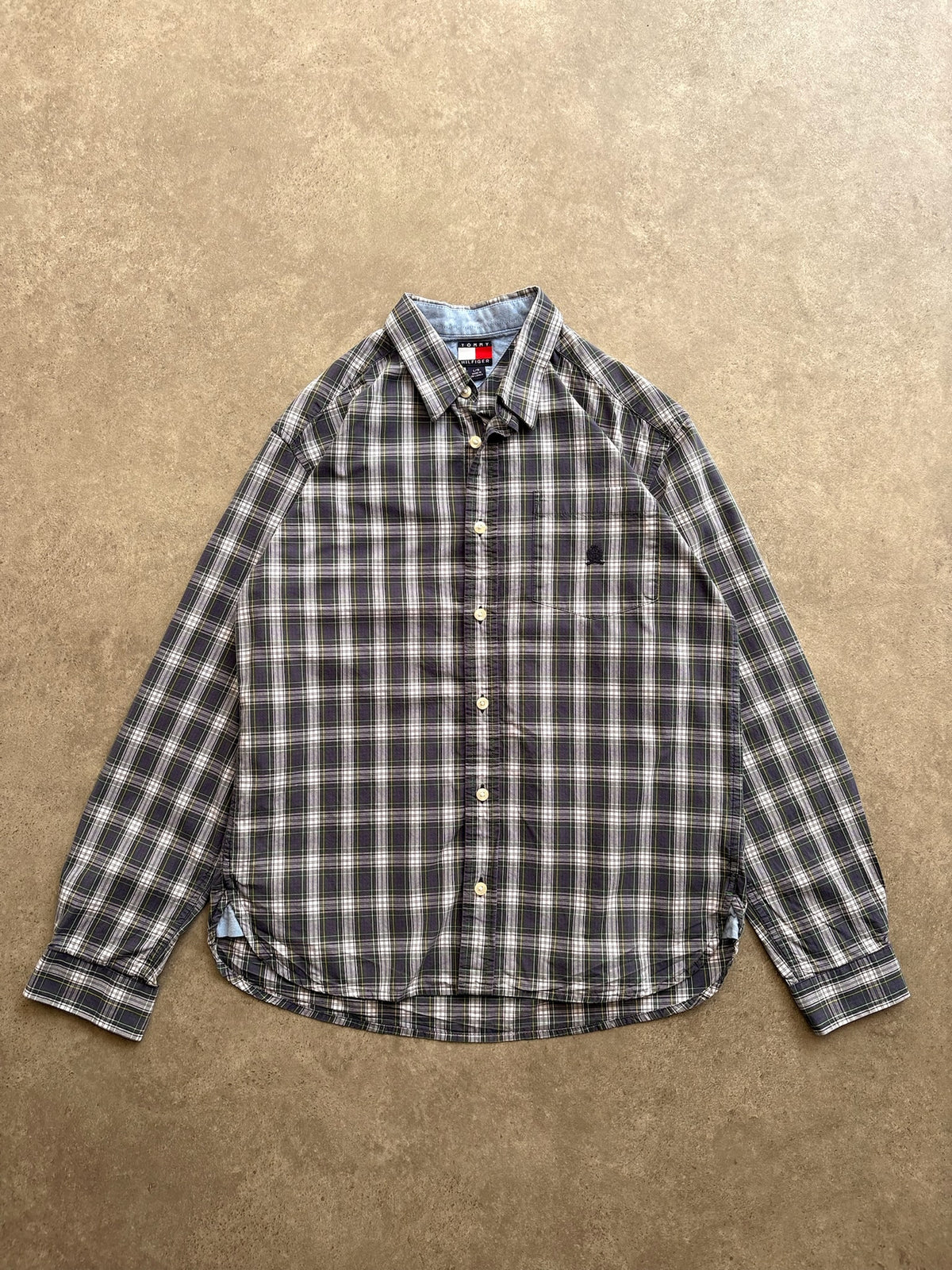 חולצה מכופתרת משובצת Tommy Hilfiger וינטג׳ - S – חולצת פלנל משבצות וינטג׳ טומי הילפיגר | DNA תל אביב