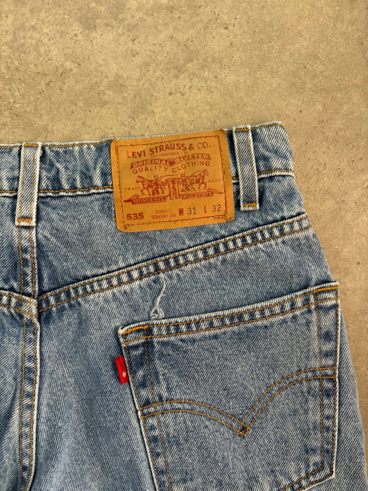 ג'ינס Levi's 535 וינטג׳ - 28 – ג׳ינס ליוויס וינטג׳, תמונה 2