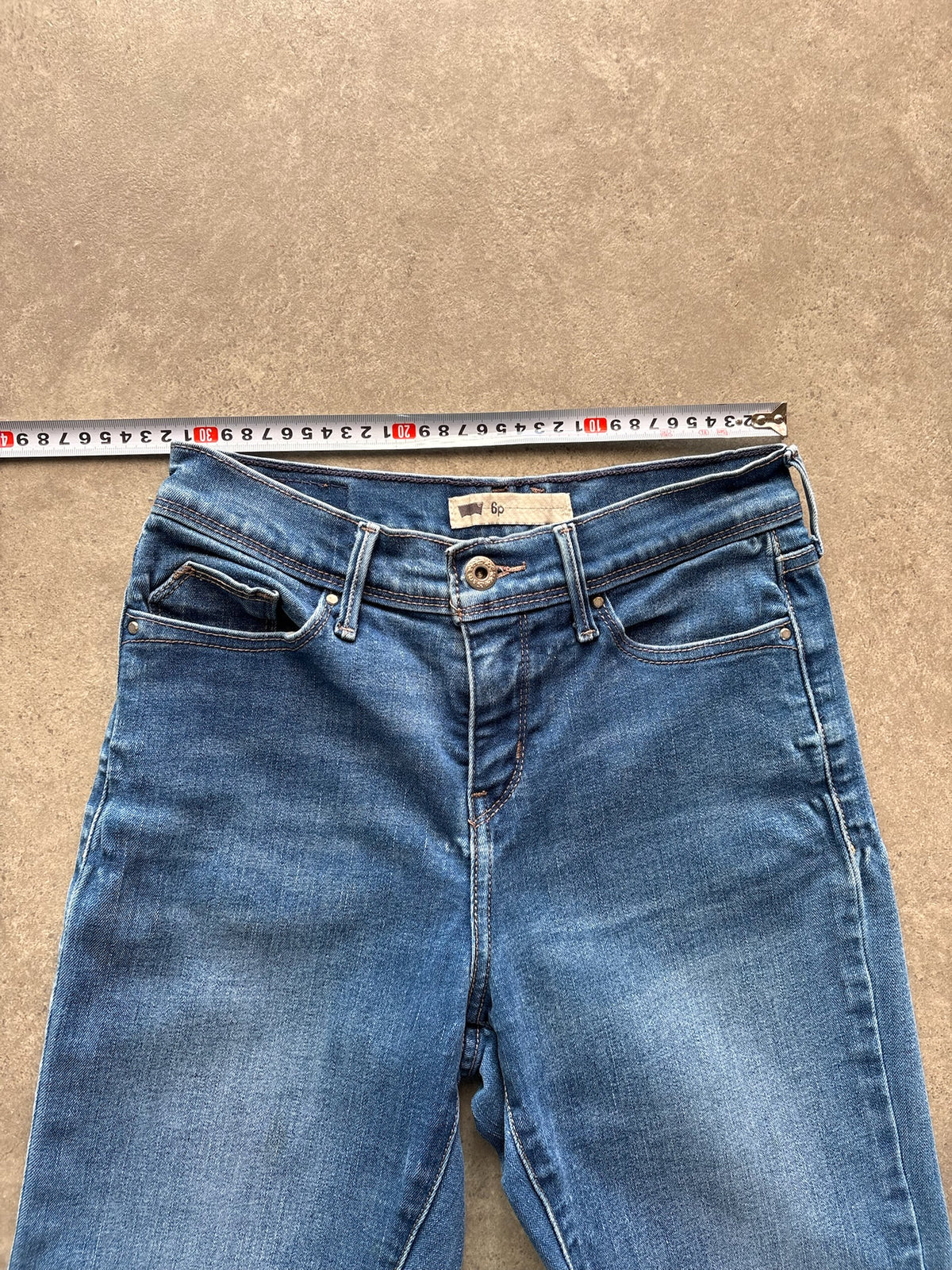 שורט ג'ינס Levi's וינטג׳ - 24 – שורט ג׳ינס וינטג׳ ליוויס, תמונה 4