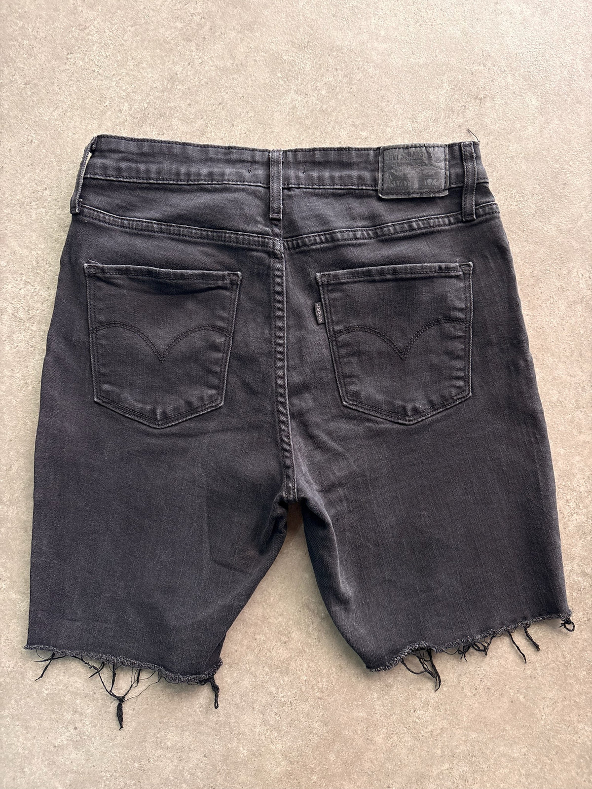 שורט ג'ינס Levi's 721 High Rise Skinny וינטג׳ - 28 – שורט ג׳ינס וינטג׳ ליוויס, תמונה 2