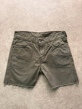 שורט ג'ינס Levi's וינטג׳ חתוך - 29 – שורט ג׳ינס וינטג׳ ליוויס | DNA תל אביב