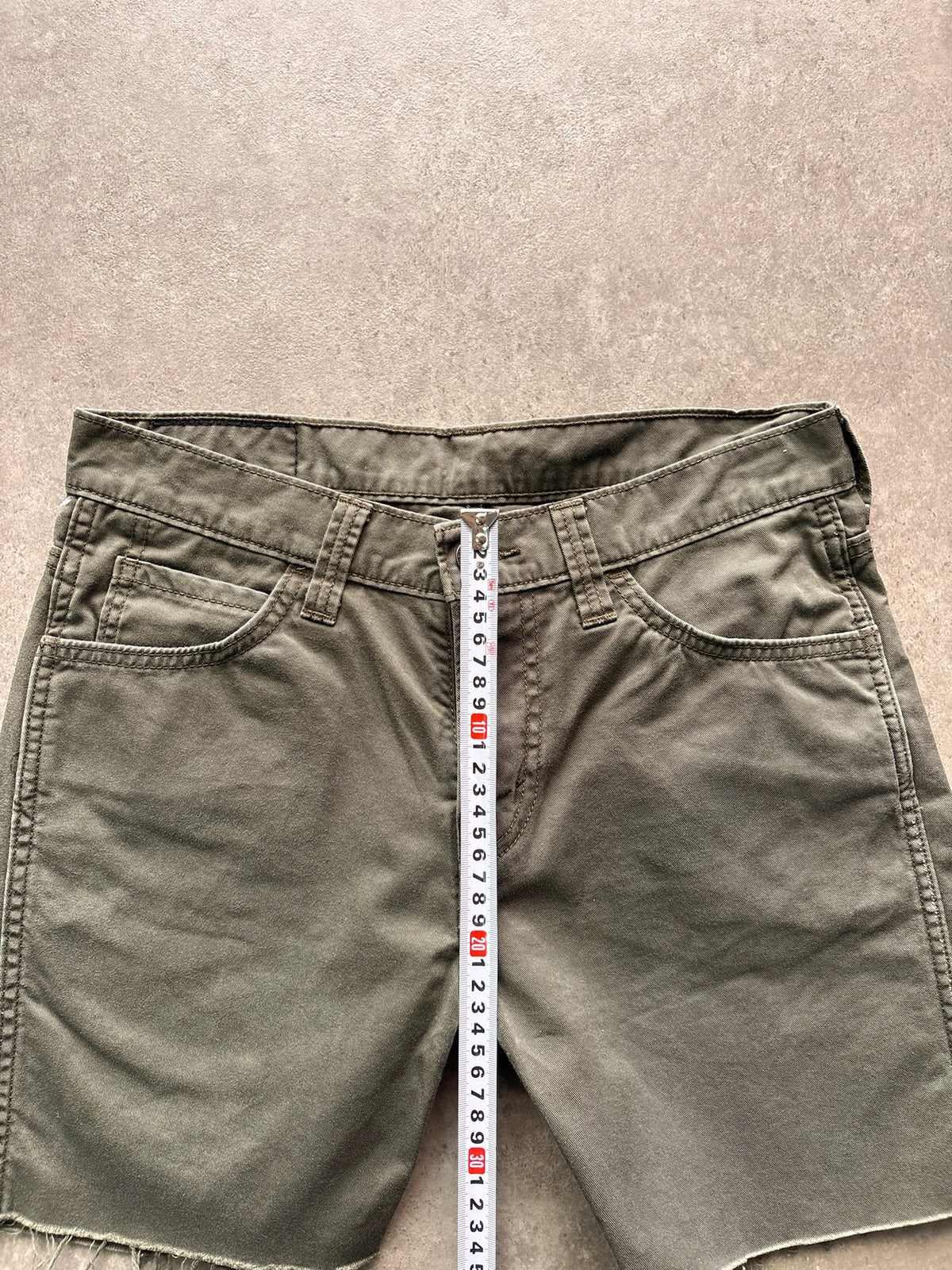 שורט ג'ינס Levi's וינטג׳ חתוך - 29 – שורט ג׳ינס וינטג׳ ליוויס, תמונה 6