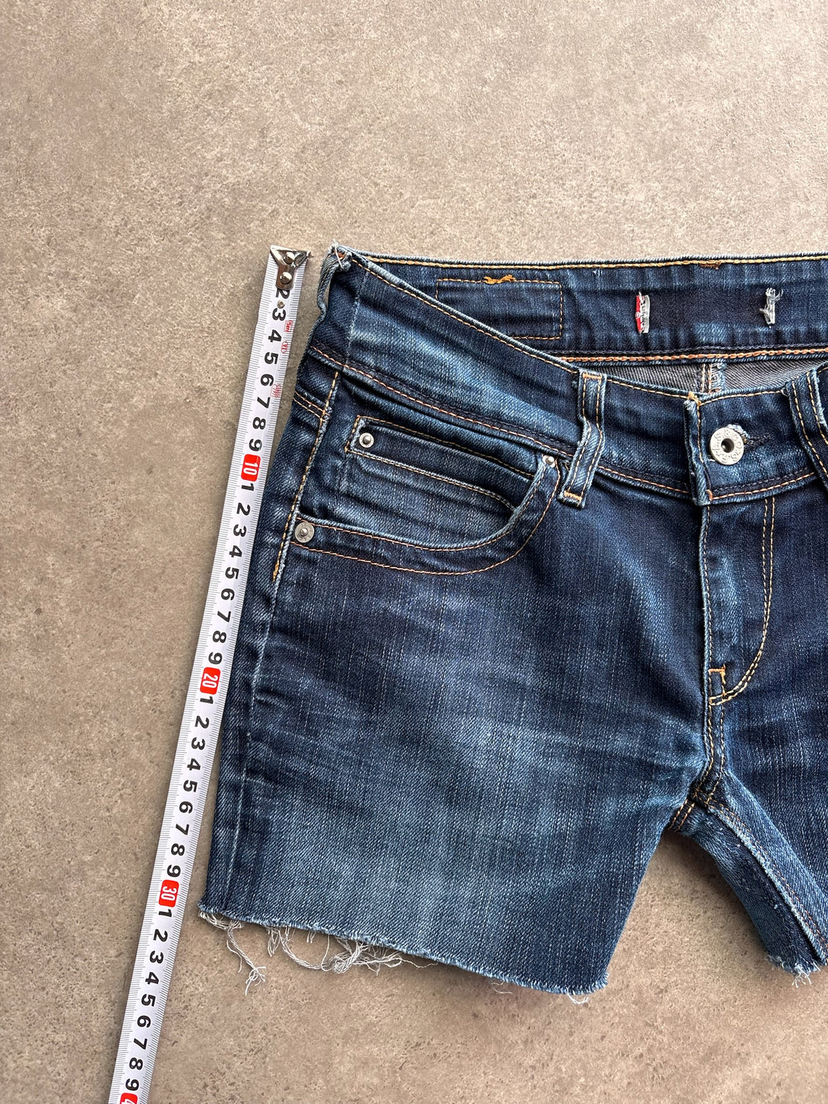 שורט ג'ינס Levi's וינטג׳ - 25 – שורט ג׳ינס וינטג׳ ליוויס, תמונה 6