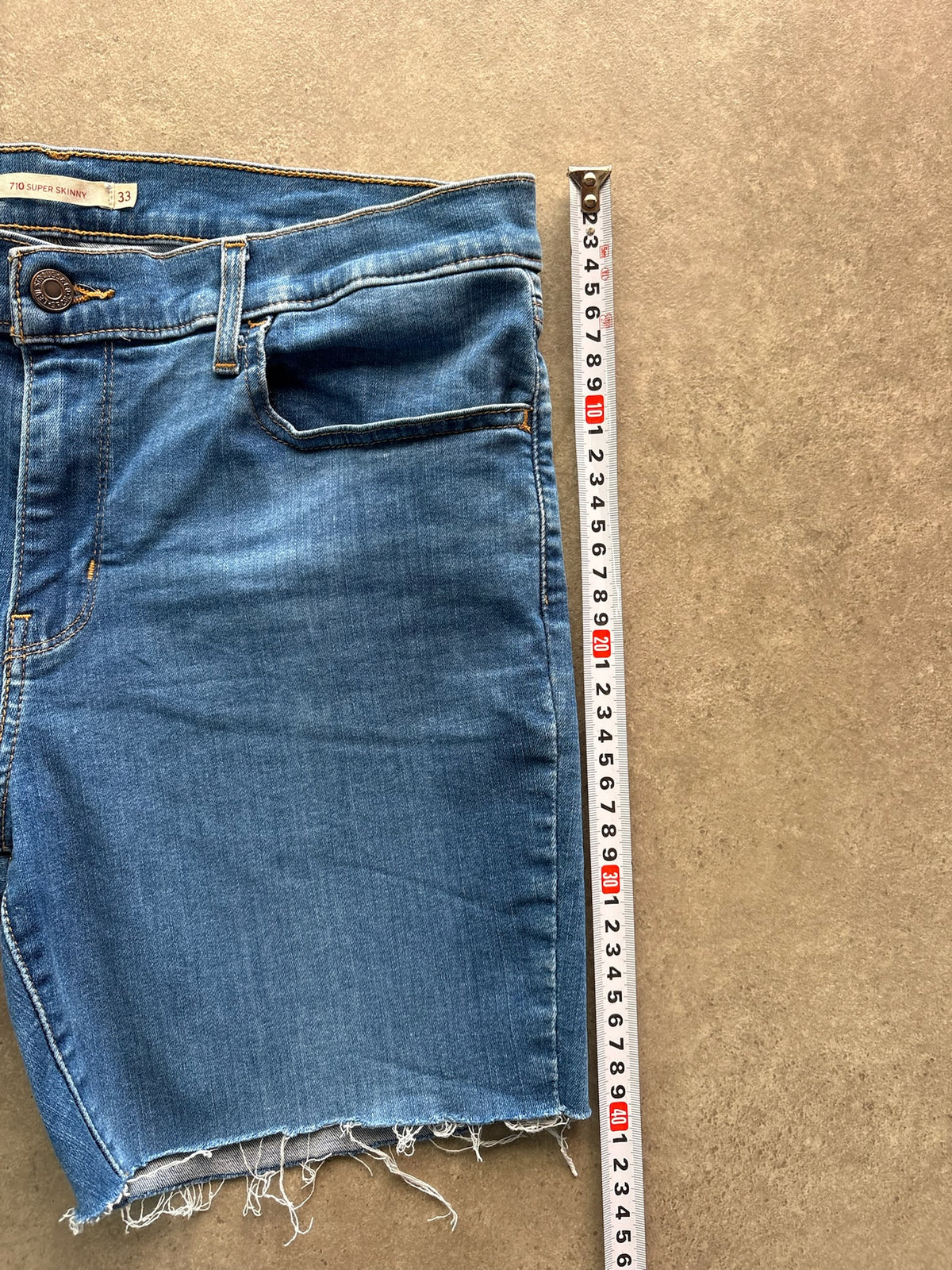 שורט ג'ינס Levi's 710 Skinny וינטג׳ - 32 – שורט ג׳ינס וינטג׳ ליוויס, תמונה 6